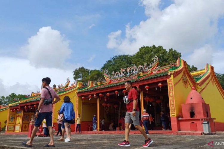 Vihara Dharma Sasana yang sudah berusia sekitar 300 tahun, sebagai vihara tertua di Tanjungpinang.