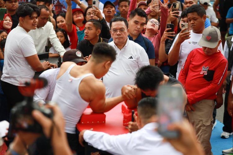 Keterangan gambar: Walikota Pematangsiantar Wesly Silalahi saat hadiri CFD sekaligus pembukaan pertandingan panco