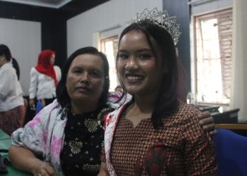Tamara Sipayung yang siap berlaga di Putri Remaja Indonesia 2026 bersama ibunya Boru Sinaga ( Ist )