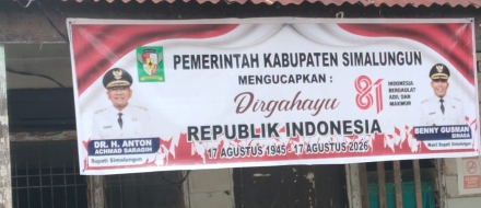 Spanduk Ucapan HUT RI-81 yang terpasang disalah satu sekolah di Simalungun ( Ist )