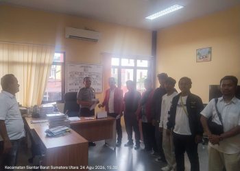 HIMAPSI saat berada di Polres Pematangsiantar ( Istimewa )