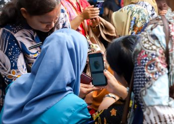 Uji coba digitalisasi bansos oleh Dinas Sosial Kota Pematangsiantar. ( Diskominfo Pematangsiantar )