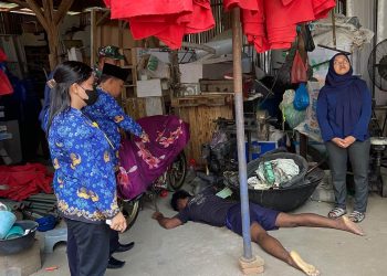 Pria yang ditemukan dalam keadaan tertelungkup tidak bernyawa ( Facebook Indah Kirana )