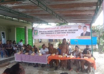 Wakil Ketua DPRD Kabupaten Simalungun Bona Uli Rajagukguk saat reses di Kecamatan Hutabayu Raja.