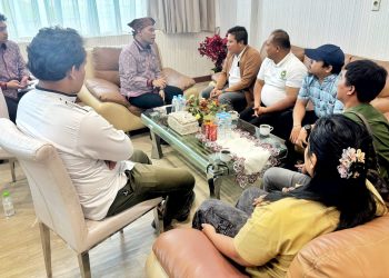 Wakil Bupati Simalungun Benny Gusman Sinaga saat terima kunjungan APPSI Simalungun ( Diskominfo Simalungun )
