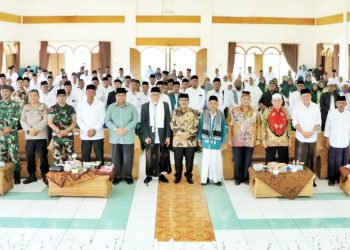 Sekretaris Daerah Kabupaten Simalungun Mixnon Andreas Simamora saat hadiri Musda VIII MUI Simalungun ( Diskominfo Simalungun )