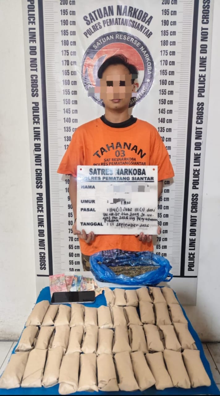 GSS pelaku Penyalahgunaan Narkotika jenis ganja yang diamankan Polisi bersama barang bukti. ( Humas Polres Pematangsiantar )