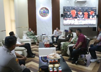 Kapolres Simalungun AKBP Dr. Hendri Nupia Dinka Barus saat berkunjung ke Makorem 022/Pantai Timur ( Humas Polres Simalungun )