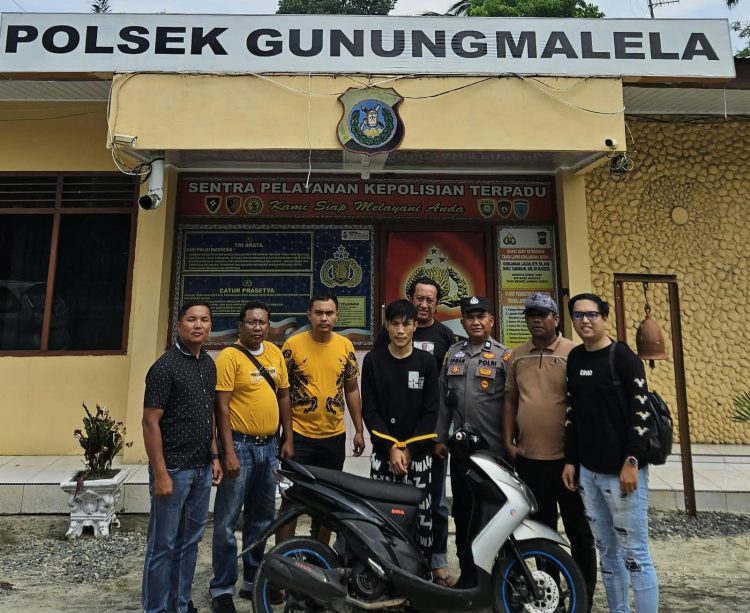 Pelaku curanmor di Siantar Estate yang berhasil diamankan polisi ( Humas Polres Simalungun )