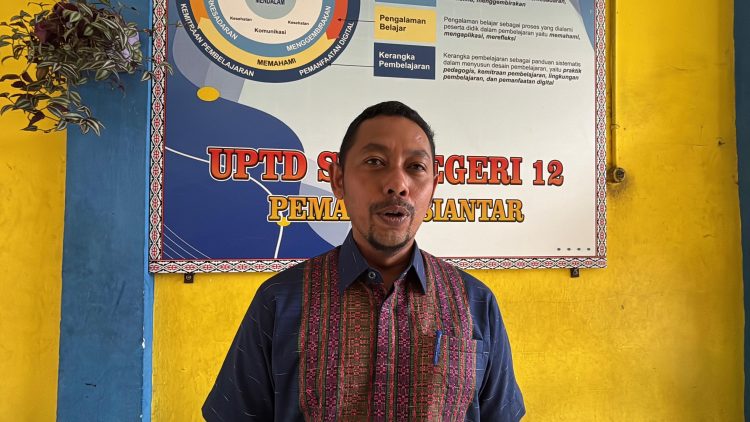 Kepala Dinas Pendidikan Kota Pematangsiantar Syaiful Rizal ( Herry Sinaga )