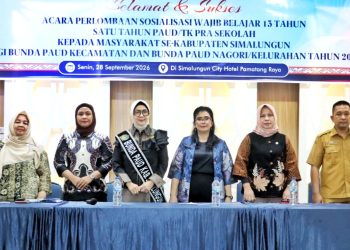 Bunda PAUD Kabupaten Simalungun sekaligus Ketua TP PKK Simalungun, Ny. Hj. Darmawati Anton Achmad Saragih, saat membuka Lomba Bunda PAUD Kecamatan dan Nagori/Kelurahan 2026. ( Diskominfo Simalungun )
