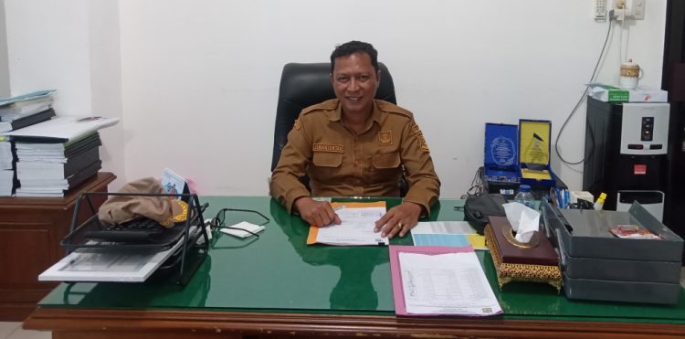 Kepala Dinas Kesehatan Kota Pematangsiantar Urat H Simanjuntak ( Herry Sinaga )