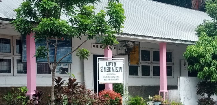 SD Negeri 122371 Pematangsiantar ( Herry Sinaga )