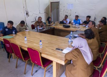 Pemko Siantar bersama pengurus DPD KNPI Kota Pematangsiantar saat gelar rapat. ( Diskominfo Kota Pematangsiantar )