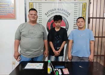RA pria yang diamankan Polsek Bandar Huluan terkait penyalahgunaan narkotika. ( Humas Polres Simalungun )