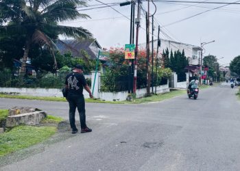 Persimpangan jalan Tarutung dan jalan Laguboti di Kelurahan Toba Kecamatan Siantar Selatan Kota Pematangsiantar. ( Herry Sinaga )