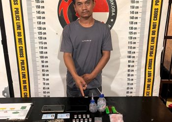 Pelaku penyalahgunaan Narkotika jenis sabu yang diamankan Polisi. ( Humas Polres Simalungun )