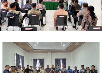 Kejari Simalungun bersama Pangulu se Kecamatan Purba saat melakukan kegiatan program Jaga Desa. ( Humas Kejari Simalungun )